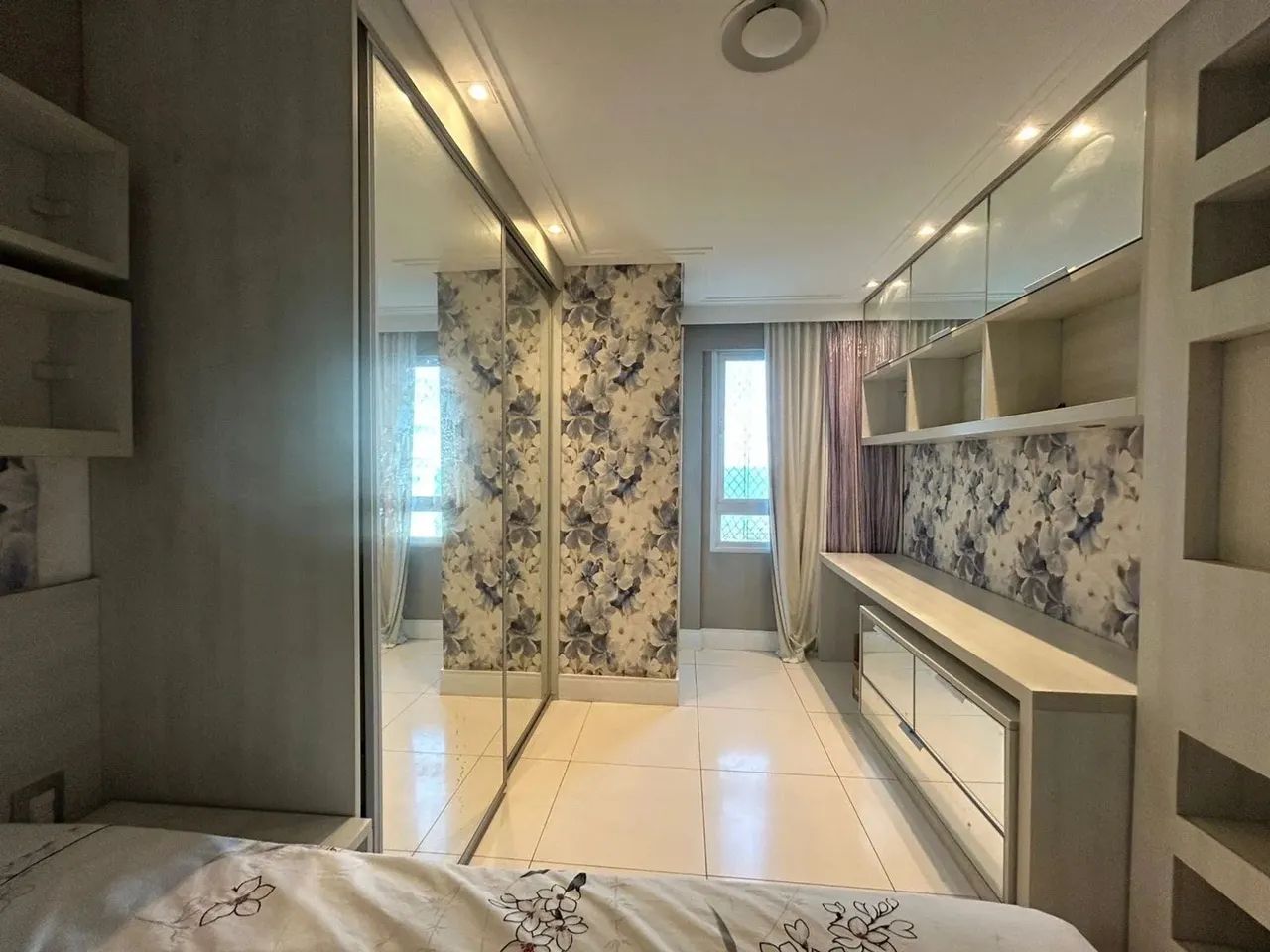 APARTAMENTO À VENDA NA PONTA DO FAROL, ANDAR ALTO 3 SUITES - Foto 4