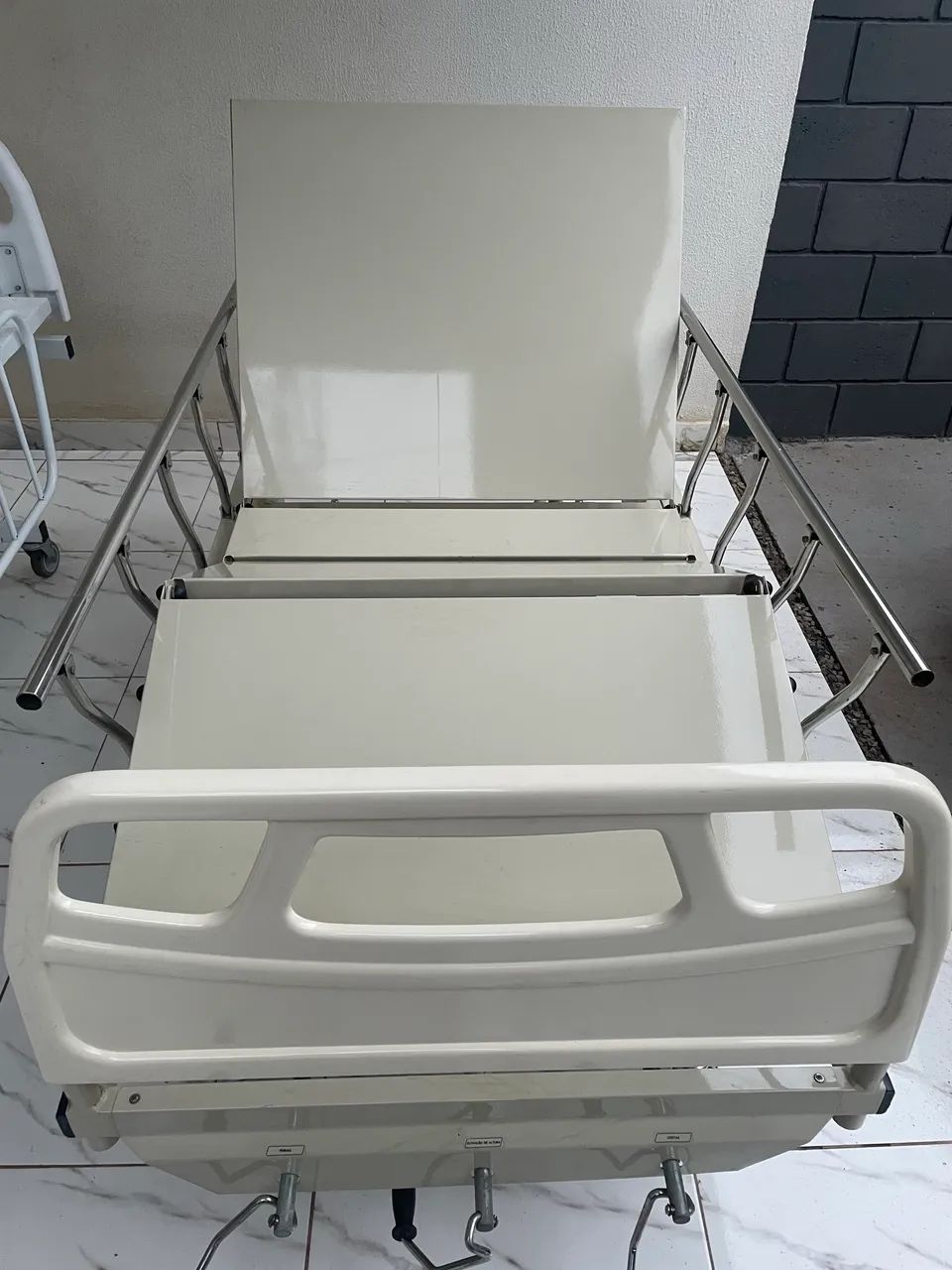 Cama hospitalar 03 manivelas elevação altura  - Foto 2