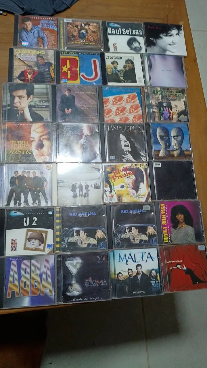 Lote de cds originais 200 reais 