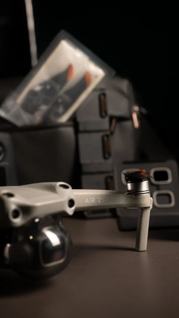 DJI AIR 2S Combo FLY MORE (RADIO COM TELA) - Foto 4