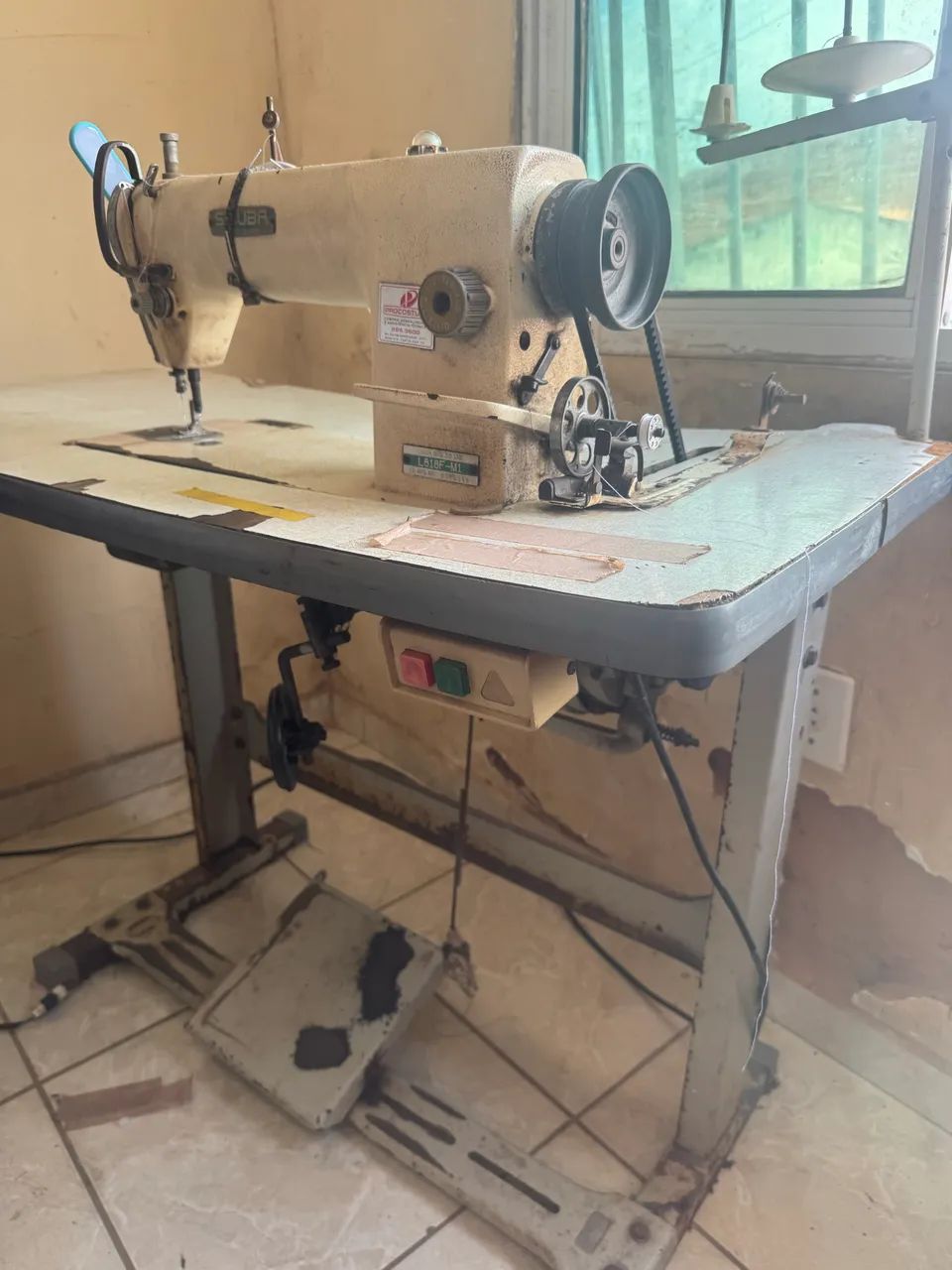 Vendo máquina de costuras - Foto 4