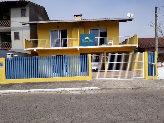 Lindo Sobrado para temporada, na Praia de Enseada - SC, acomoda até 14 pessoas