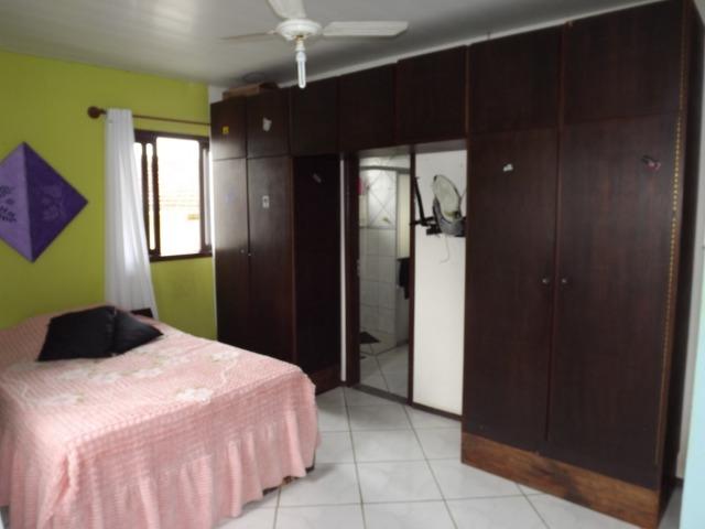 Sobrado central na Praia c/ 03 suítes mais 04 dormitórios! Ideal para aluguel de quartos - Foto 2