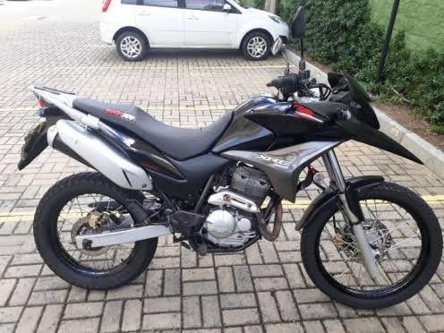 XRE 300 moto própria