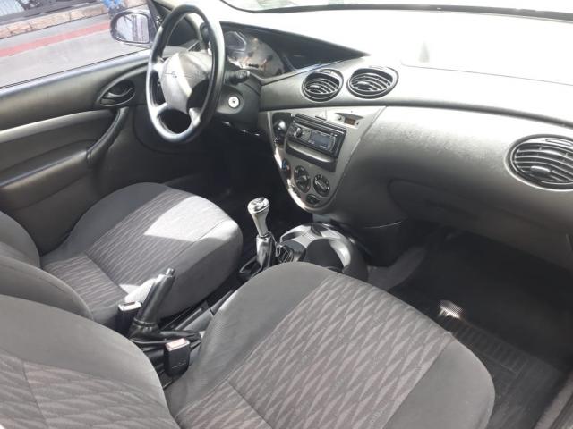 FORD FOCUS 2005/2005 1.6 GLX SEDAN 8V GASOLINA 4P MANUAL - Foto 5