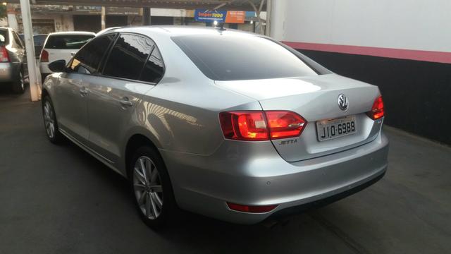 Jetta 2.0 11/11 Automático Completão + teto solar, aceito troca e financio - Foto 5