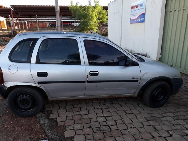 Vendo corsa Esporte bem conservado