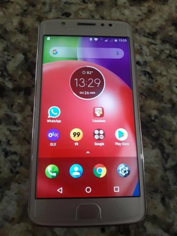 Moto e4 com leitor digital , tela 5 polegadas , câmera frontal e traseira c/flash