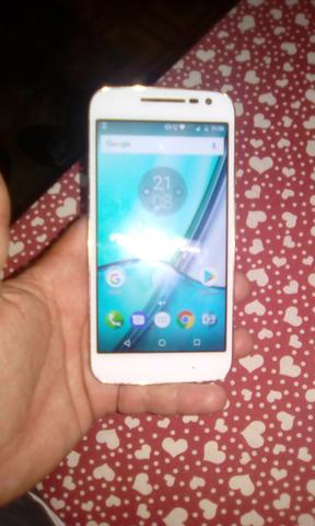 Vendo ou troco moto g 4 play zero fuciona tudo - Foto 2