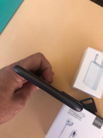 IPhone 8 Plus 64GB Black - praticamente sem uso - novissimo - completo - Foto 4