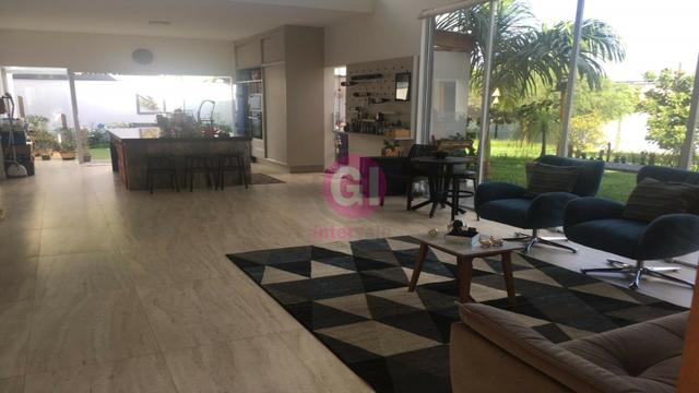 Vendo casa Villa Branca, Jacareí 3 dormitórios sendo 3 suítes, 3 salas, 4 vagas