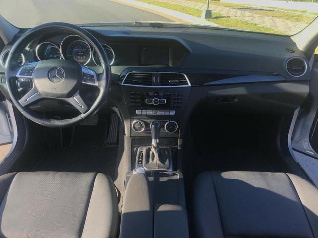 Mercedes-Benz C 180 1.8 CGI Classic 16V Turbo Gasolina 4P Aut. - 2011/2012 - Foto 8