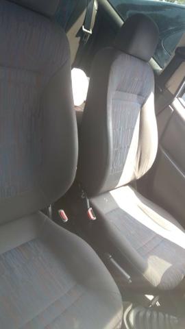 Vendo celta Preto `` aceito trocar por carro ou moto de menor valor´´ - Foto 11
