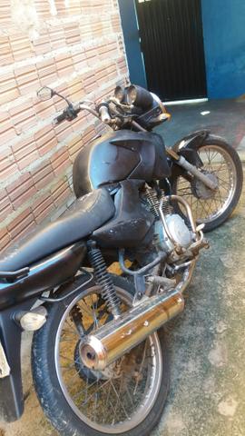 Vendo moto muito Boa e em otimo estado - Foto 2