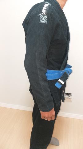 Kimono de jiu ou judô, um preto seminovo e um branco, Tam Peq