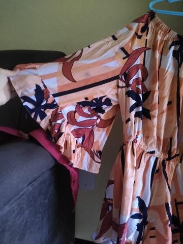 Vendo vestido longo, blusas e macacão - Foto 3