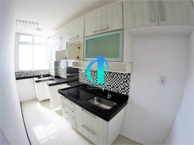 Apto 2 Qts, sol da manhã todo reformado - Foto 4