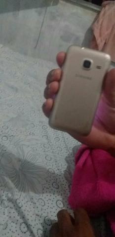 J1 celular bom vendo ou troco por outro dou volta - Foto 2