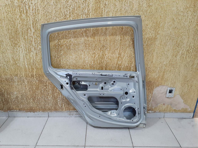 Porta traseira esquerda Clio 00/12 Original - Foto 4