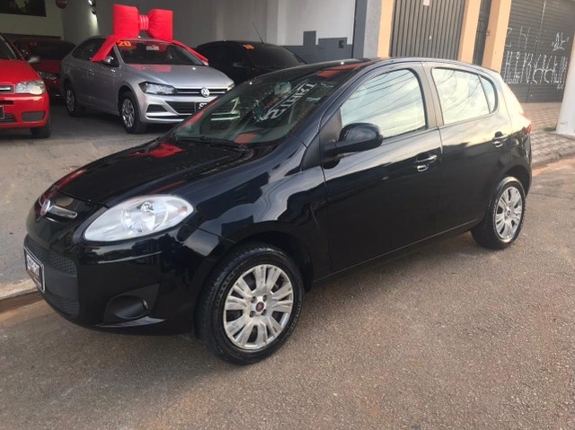 FIAT PALIO ESSENCE 1.6 DUALOGIC 2014