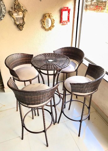 Conjunto Mesa Bistrô Junco Concha 4 Banquetas - Foto 4