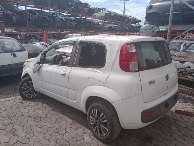 Sucata Fiat Uno Vivace 1.0 2014 (Para venda em peças) - Foto 3