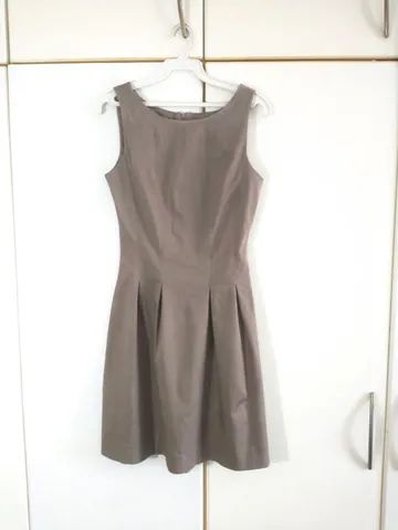 Vestido marrom claro cintura marcada - Foto 3