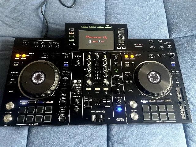 XDJ RX2 Pioneer Controladora "tudo em um". Novinha!!! Usada poucas vezes.