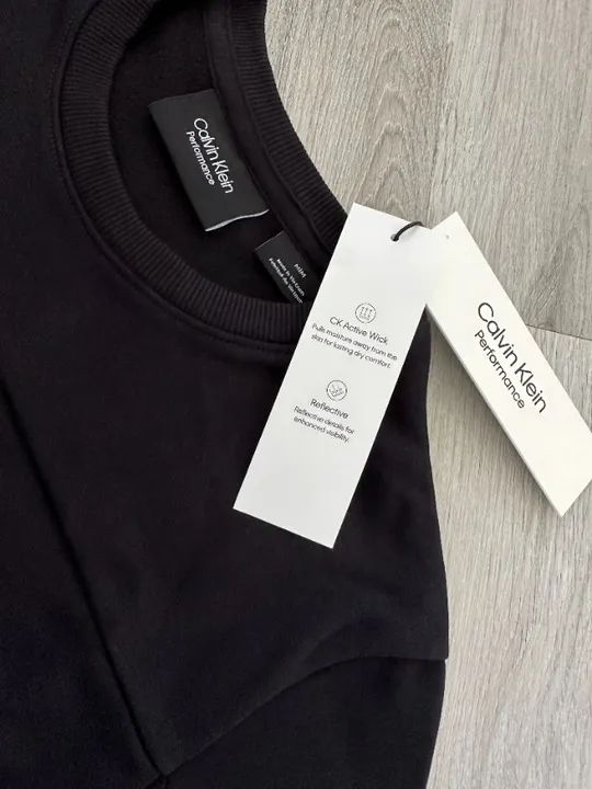 Moletom Calvin Klein Feminino - Foto 4