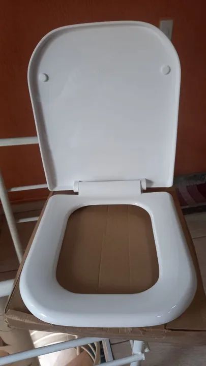 Assento para vaso sanitário  