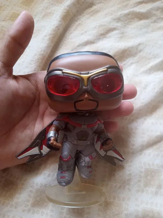 Funko Pop Falcon 127 (com detalhe na base) - Foto 2