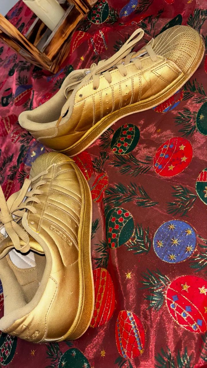 Tênis adidas edição limitada dourado original  - Foto 5