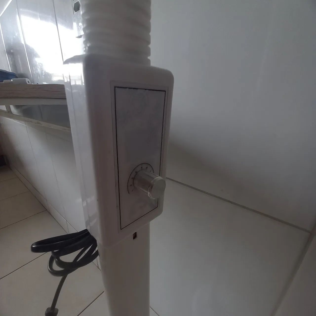 Luminária de Chão com LED - Iluminação Direcionável - Foto 3