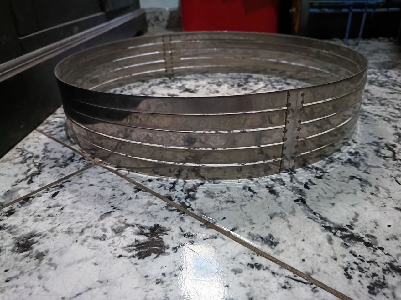 Aro cortador de bolo em camadas 40 cm 