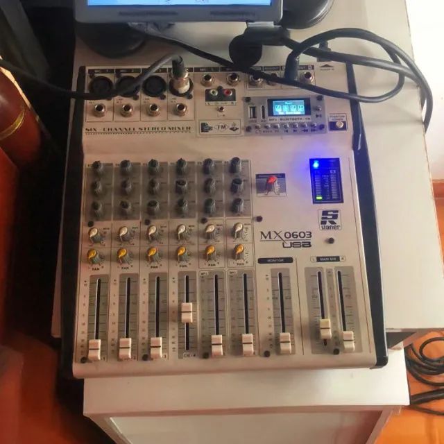 Mesa de Som Staner MX0603 - Ótima para Eventos e Igrejas