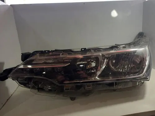 Farol esquerdo Toyota Corolla xei 2017 a 2020