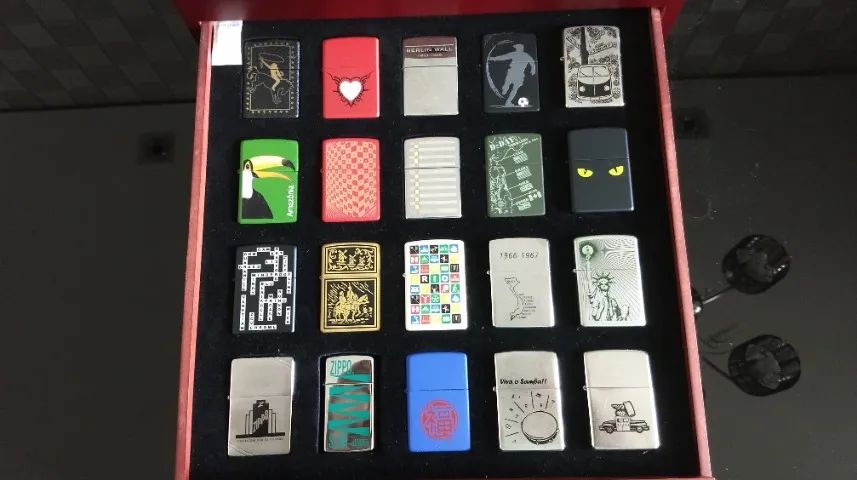 Caixa de Coleção Zippo com 60 isqueiros Nunca utilizados - Foto 3
