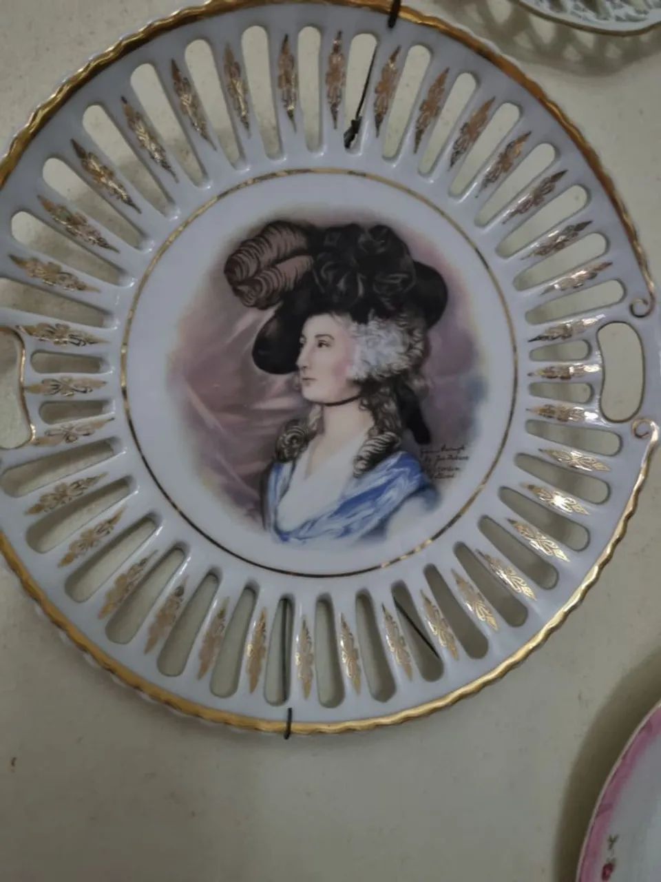 PRATO DECORATIVO. 