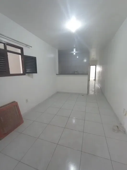 01- CASA DE 2 QTS COM MUITO BOM GOSTO.