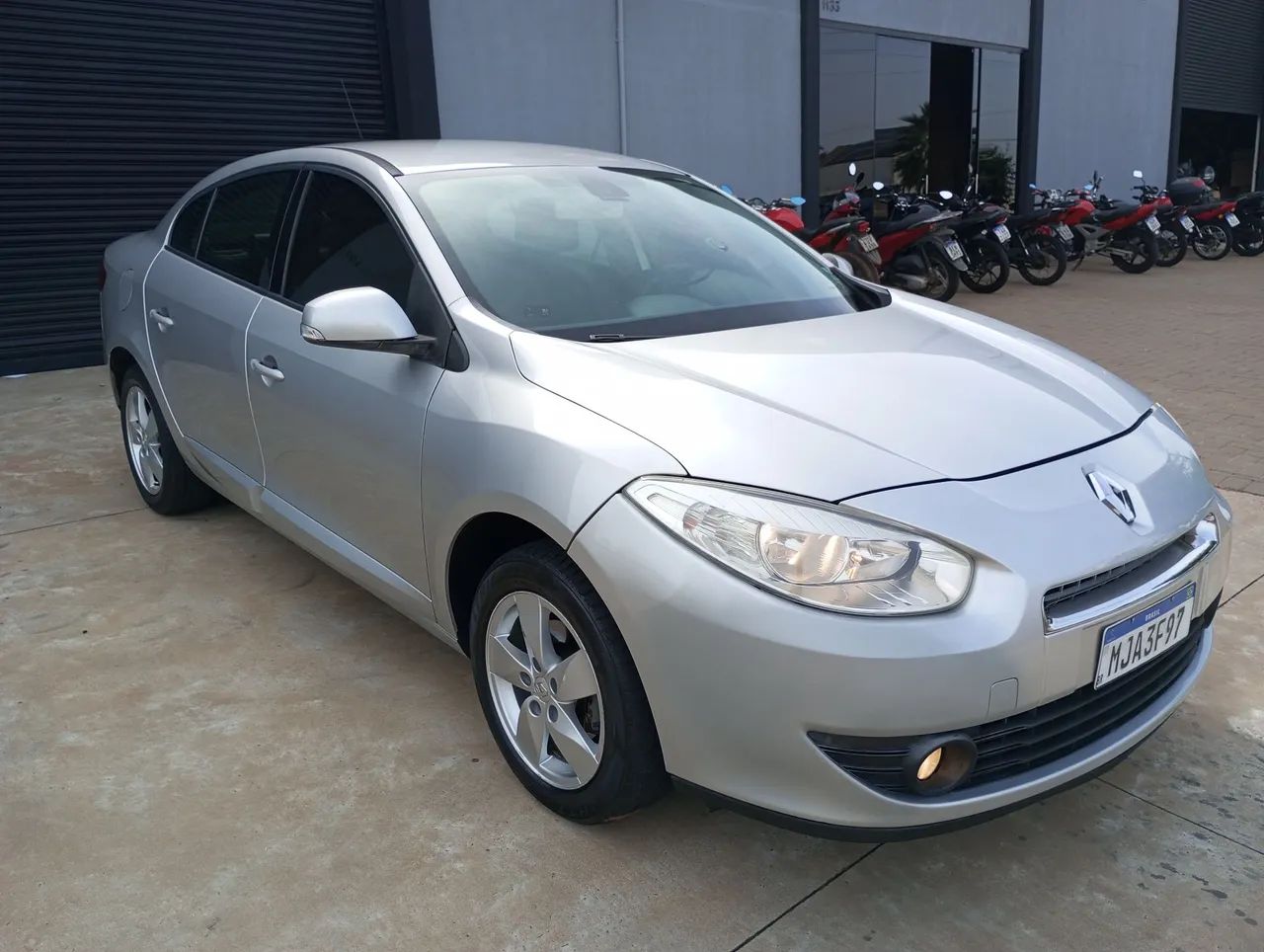 Renault Fluence 2011/12 Prata Flex Automático CVT Completo 