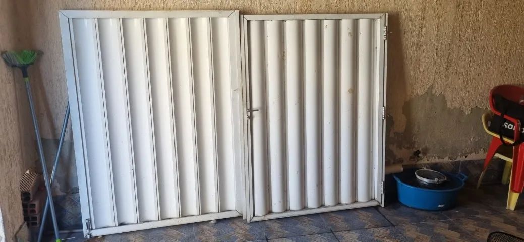 Portão de Alumínio para Garagem (1,57x2,35m)