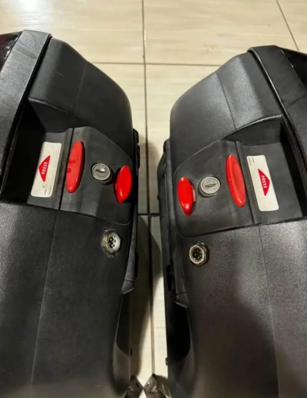 Baus givi v36 com suportes  - Foto 4