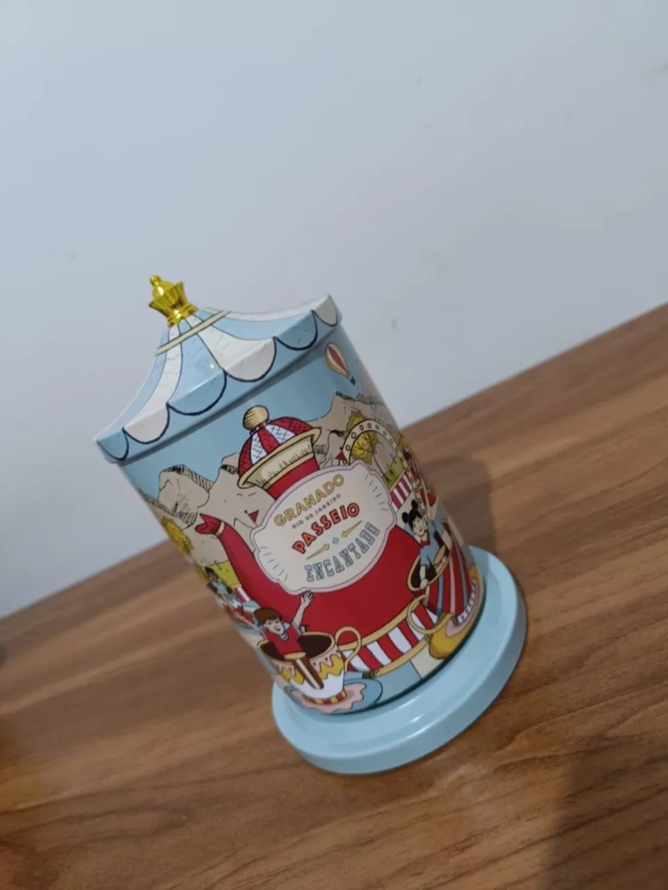 Caixa de música giratória da Granado - Passeio Encantado