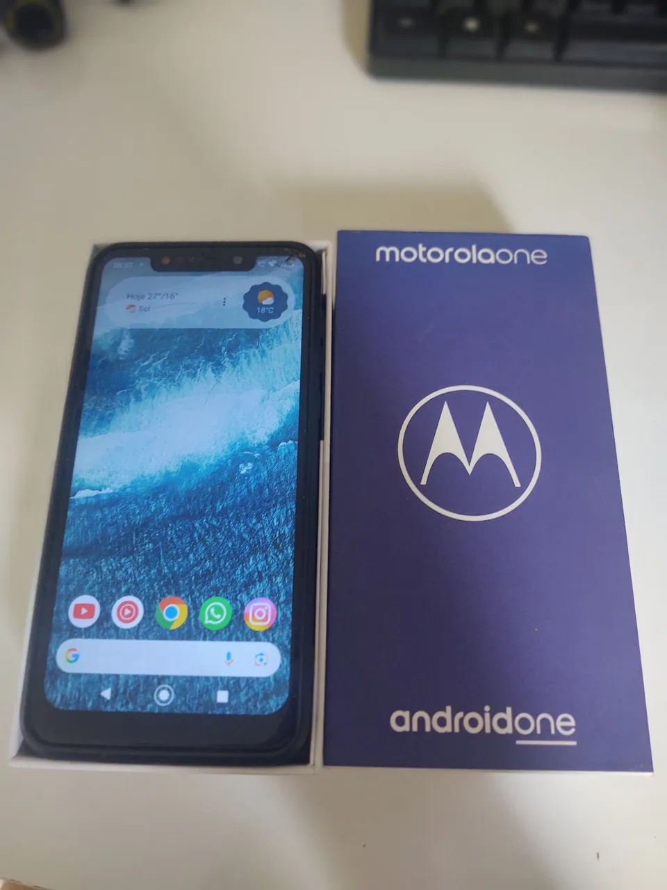 MOTOROLA ONE