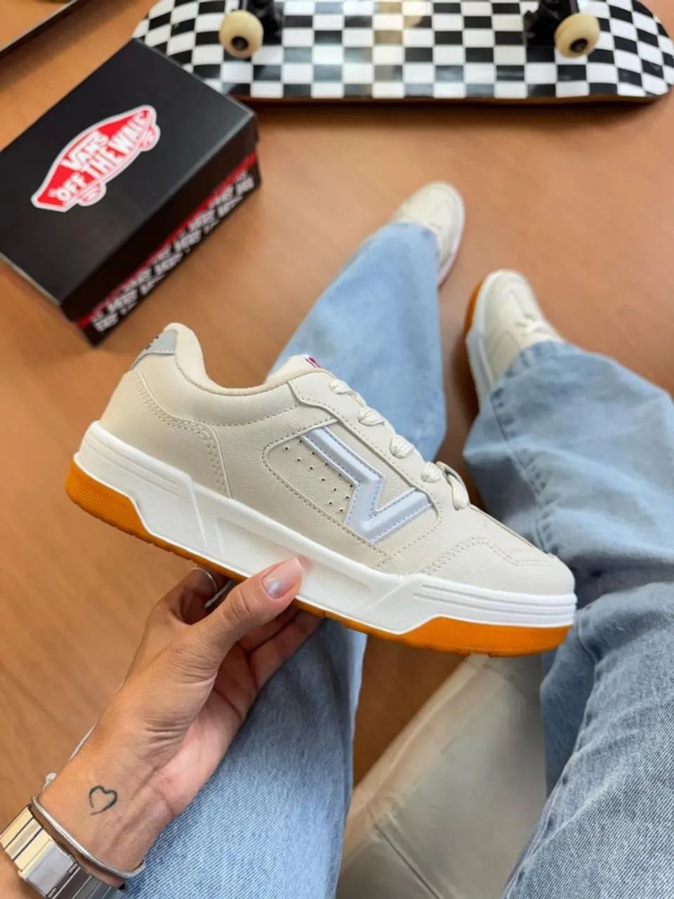 Tênis Vans Off The Wall modelo mais novo da coleção Calçados