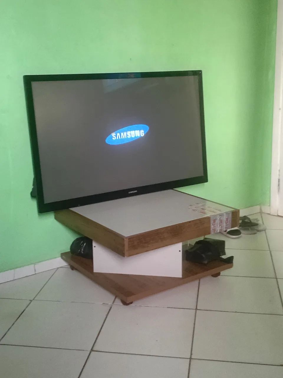 Vende-se Tv Samsung 40 Polegadas - Foto 3