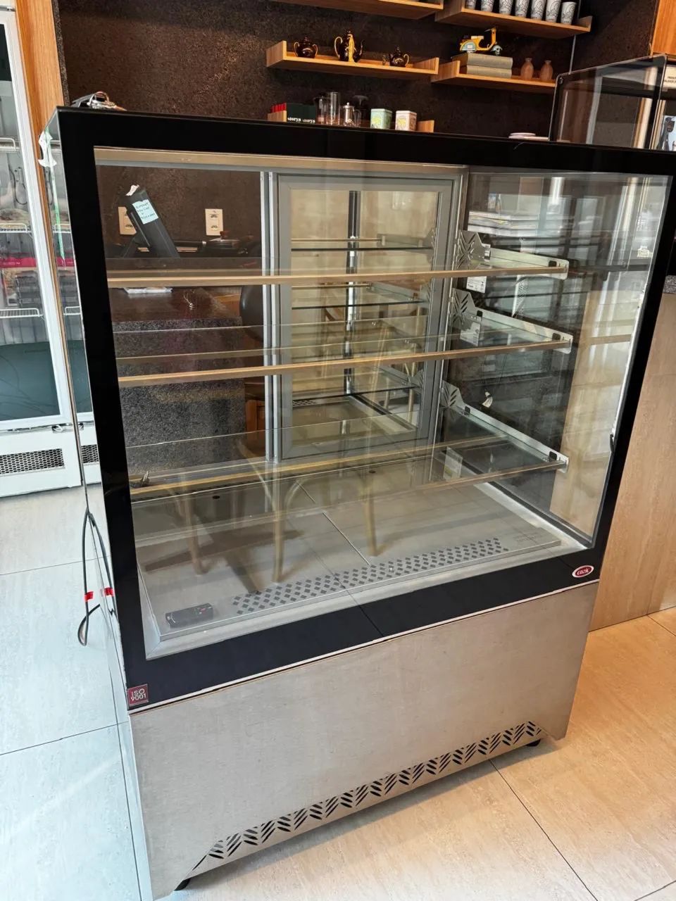 Bancada refrigerada / Marca Cozil 