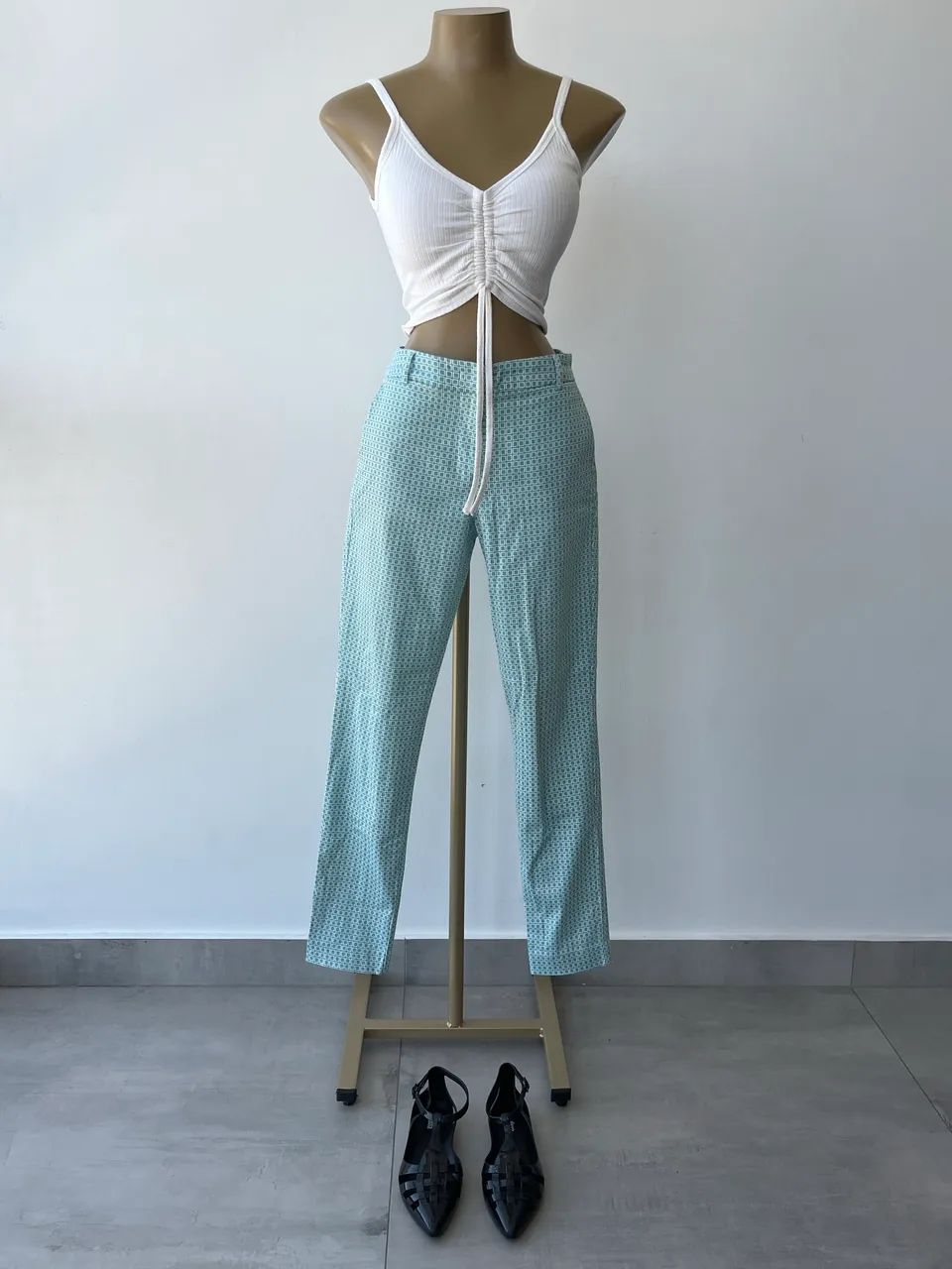 Top, calça e melissa