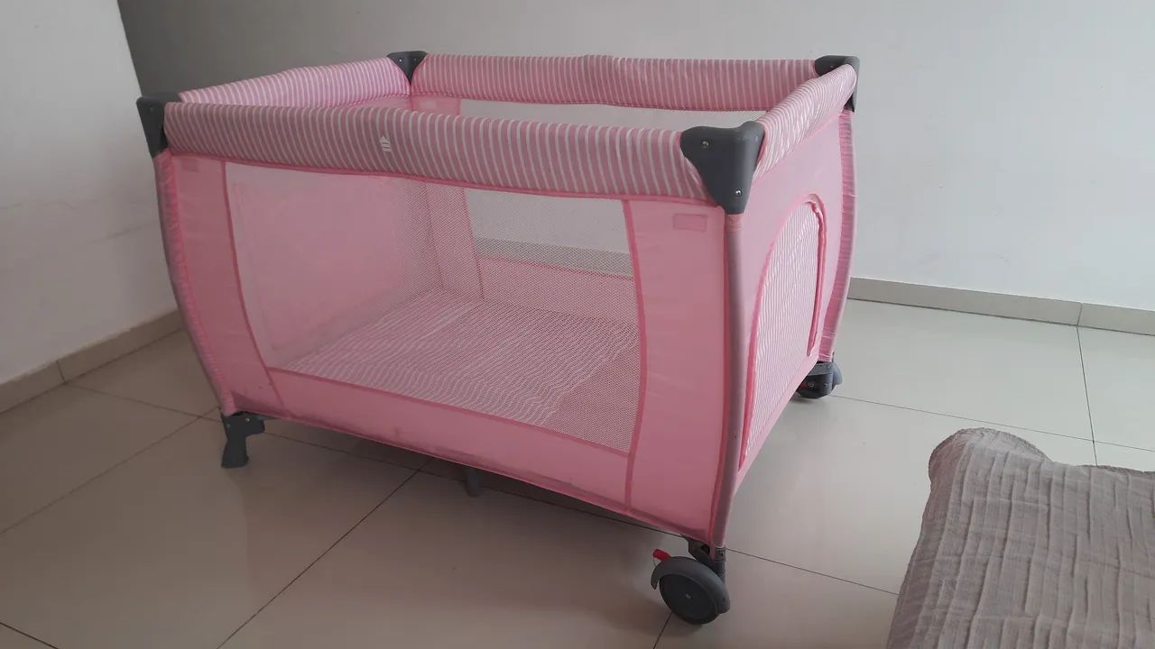 Berço portátil cercadinho menina - Foto 2