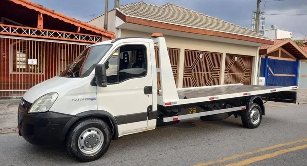 IVECO PLATAFORMA GUINCHO  - Foto 5